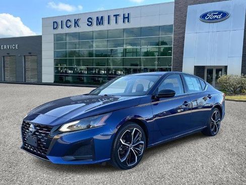 Used 2024 Nissan Altima 2.5 SR image 3