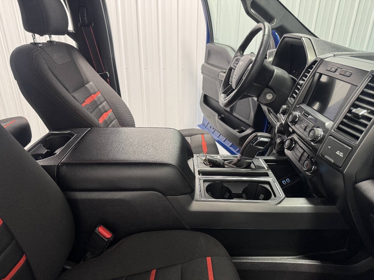 Used 2017 Ford F150 XLT w/ Equipment Group 302A Luxury AWD/4WD image 21