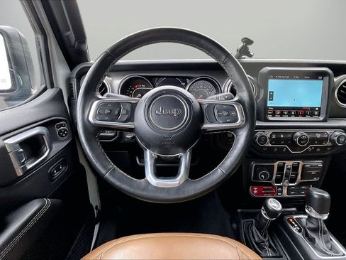Used 2022 Jeep Gladiator Rubicon w/ LED Lighting Group AWD/4WD image 11