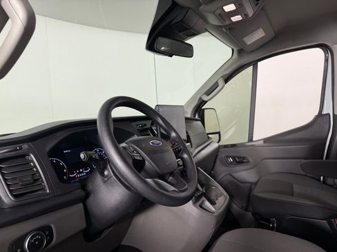 Used 2024 Ford Transit 350 XLT image 19