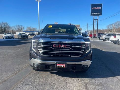 Used 2025 GMC Sierra 1500 SLT image 2