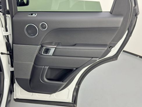 Used 2022 Land Rover Range Rover Sport SE image 47