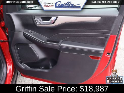 Used 2021 Ford Escape SE w/ Convenience Package FWD image 43