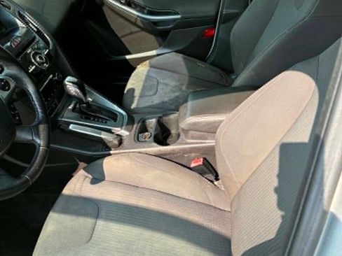 Used 2012 Ford Focus Titanium FWD image 14