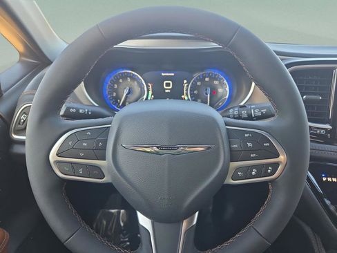 New 2026 Chrysler Pacifica Pinnacle image 22