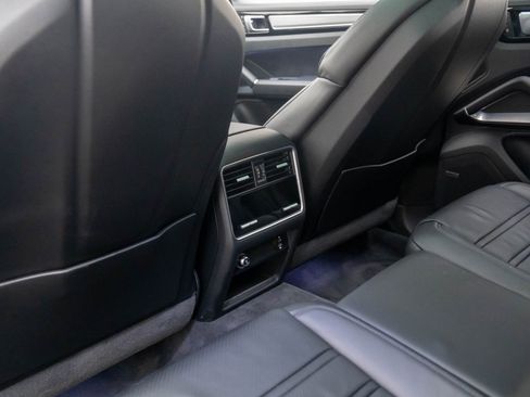 Certified 2023 Porsche Cayenne Turbo image 17