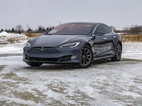 Used 2020 Tesla Model S Long Range Plus image 35