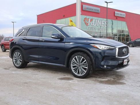 Used 2023 INFINITI QX50 Sensory AWD/4WD image 2