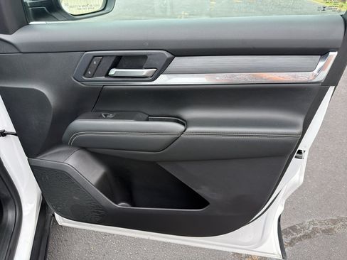 Used 2025 GMC Terrain Elevation FWD image 28