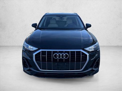 Used 2022 Audi Q3 2.0T Premium w/ Convenience Package image 2