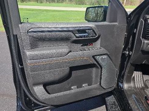 New 2026 GMC Sierra 1500 AT4 AWD/4WD image 11