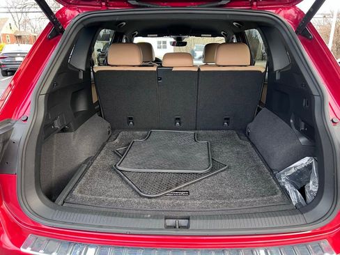 Used 2022 Volkswagen Tiguan SE image 29