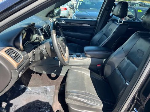 Used 2016 Jeep Grand Cherokee Overland AWD/4WD image 12