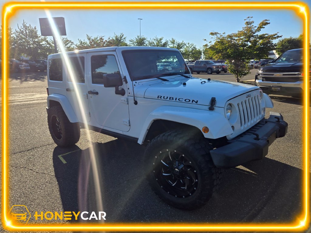Used 2015 Jeep Wrangler Unlimited Rubicon w/ Connectivity Group AWD/4WD image 1