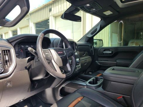 Used 2022 GMC Sierra 1500 AT4 w/ AT4 Premium Package AWD/4WD image 11