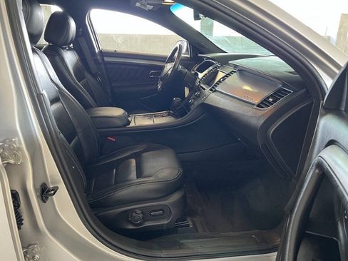 Used 2014 Ford Taurus SEL w/ Equipment Group 201A FWD image 23