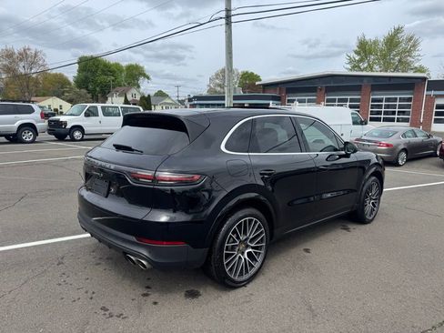 Used 2019 Porsche Cayenne S AWD/4WD image 5