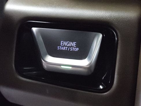 Used 2025 GMC Yukon Denali Ultimate w/ LPO, Floor Liner Package AWD/4WD image 15