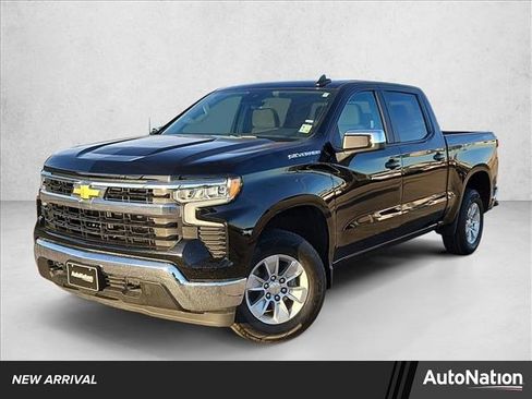 Used 2025 Chevrolet Silverado 1500 LT image 1