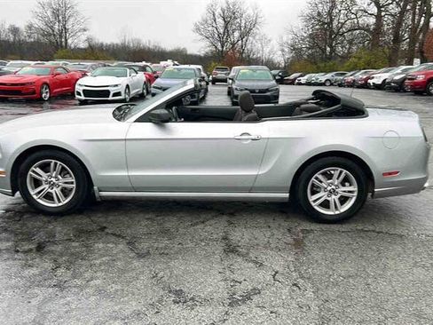 Used 2013 Ford Mustang Convertible image 25