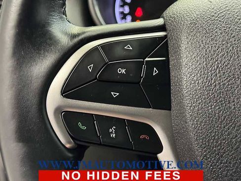 Used 2018 Jeep Grand Cherokee Limited w/ Luxury Group II image 41