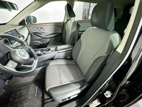 Certified 2023 Nissan Rogue SV AWD/4WD image 16