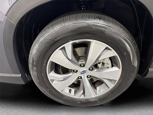 Certified 2024 Subaru Ascent Premium w/ Convenience Package image 39