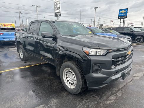 Used 2023 Chevrolet Colorado W/T w/ Advanced Trailering Package AWD/4WD image 38