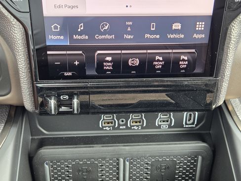 New 2026 RAM 2500 Limited AWD/4WD image 17