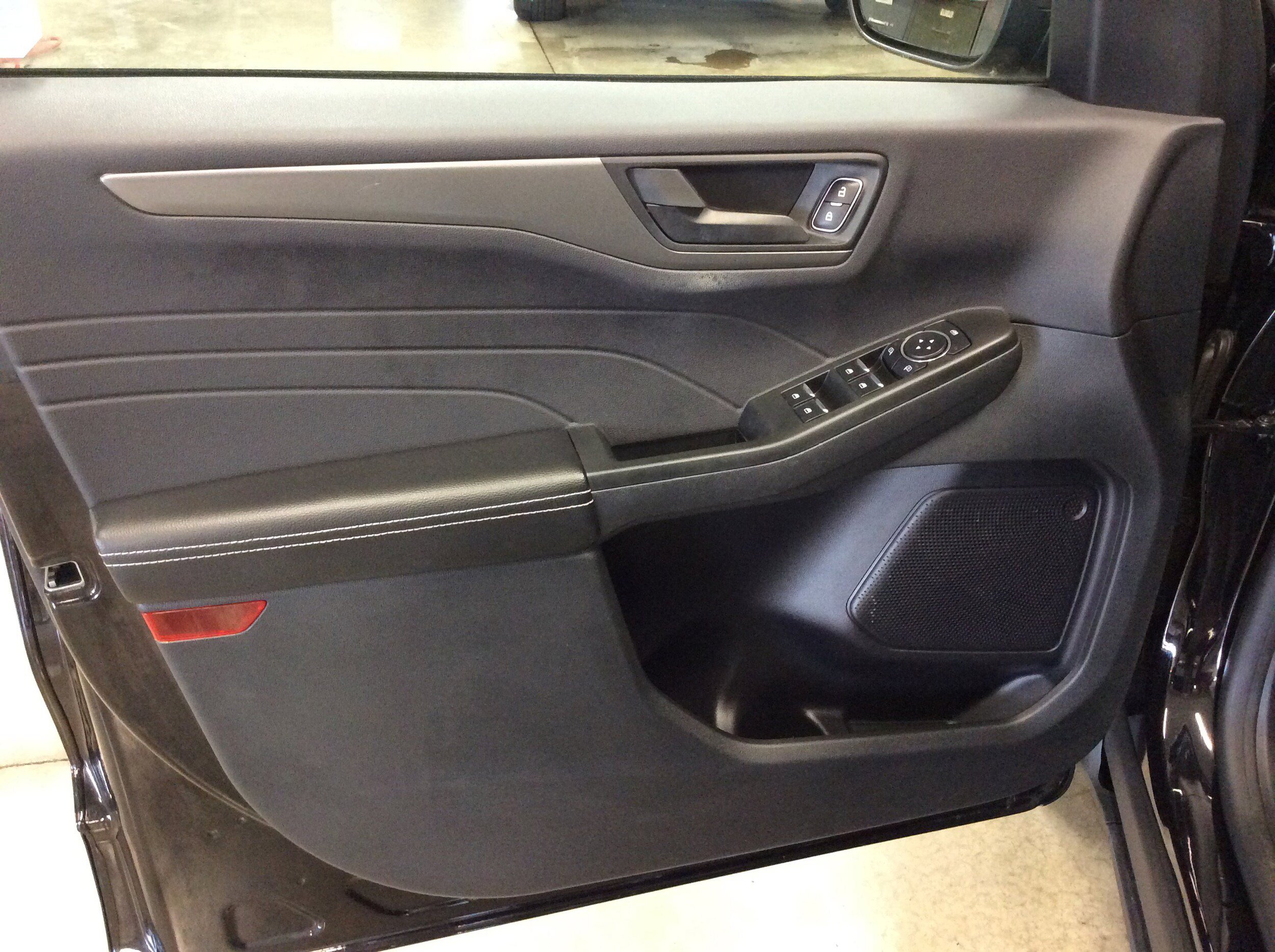 Used 2023 Ford Escape AWD image 12