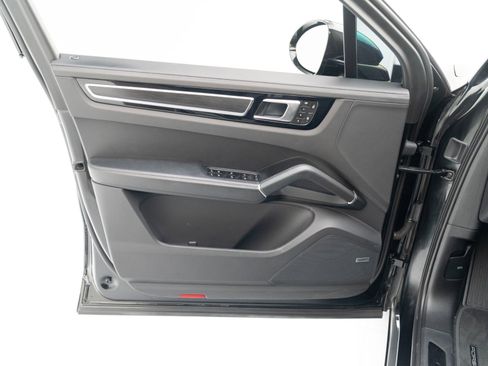 Certified 2023 Porsche Cayenne GTS image 20