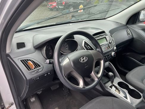 Used 2010 Hyundai Tucson GLS image 10