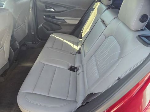 Used 2025 Buick Envista Avenir image 19