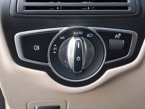 Certified 2022 Mercedes-Benz GLC 300 GLC 300 image 21