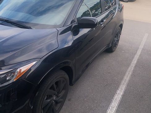 Used 2022 Honda HR-V Sport image 1