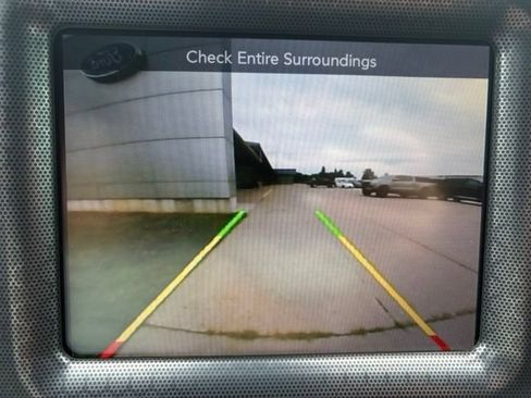 Used 2016 Dodge Challenger R/T Scat Pack w/ Leather Interior Group RWD image 4