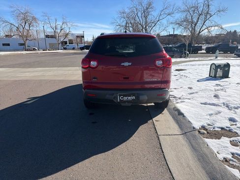 Used 2012 Chevrolet Traverse LT image 7