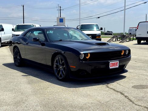 Used 2023 Dodge Challenger GT w/ Blacktop Package RWD image 4