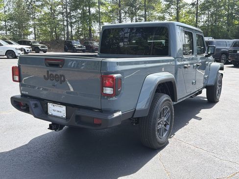 New 2026 Jeep Gladiator Sport AWD/4WD image 8