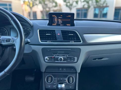 Used 2017 Audi Q3 2.0T Premium Plus w/ Premium Plus Package image 22