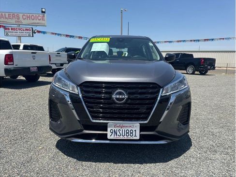 Used 2023 Nissan Kicks S FWD image 2
