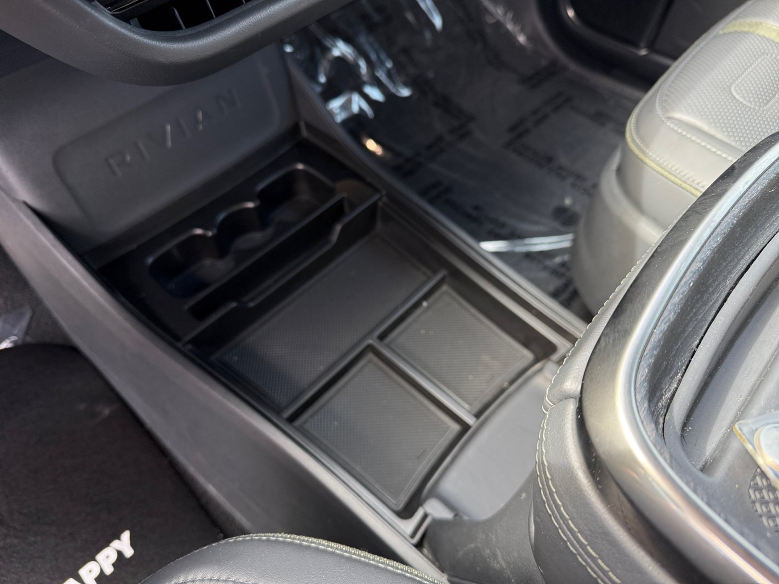 Used 2023 Rivian R1T Adventure Dual AWD/4WD image 13