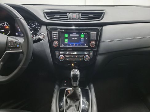 Used 2020 Nissan Rogue SL w/ Premium Package image 20