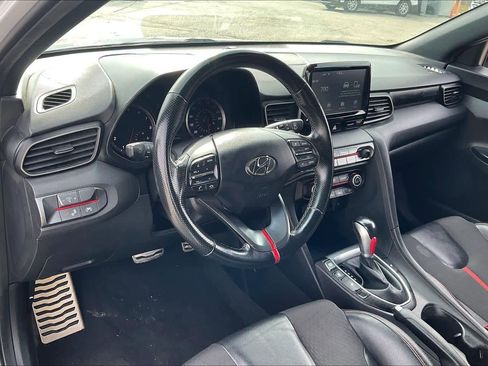 Used 2019 Hyundai Veloster Turbo image 16