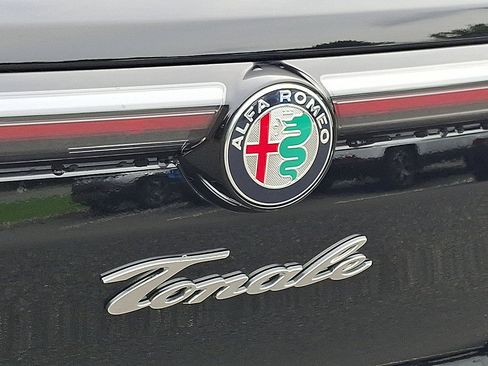 Used 2025 Alfa Romeo Tonale AWD/4WD image 19