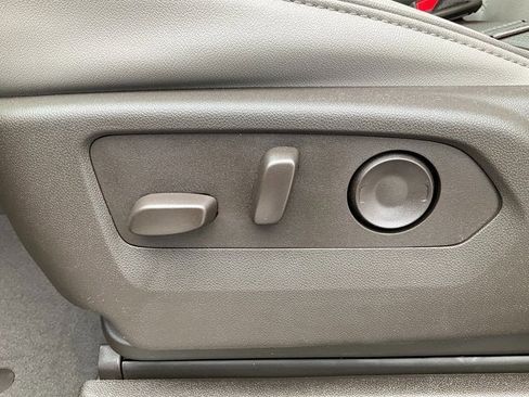 New 2026 GMC Yukon XL Elevation image 3