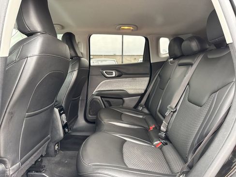 Used 2022 Jeep Compass Latitude image 14