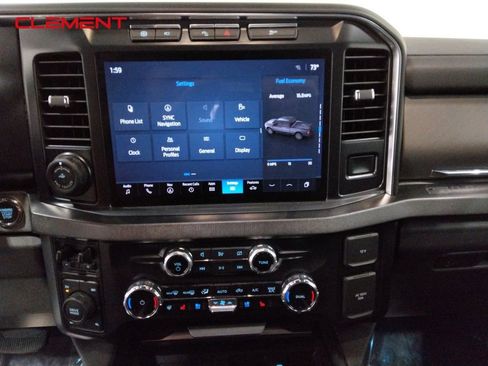 Used 2024 Ford F250 Platinum image 17