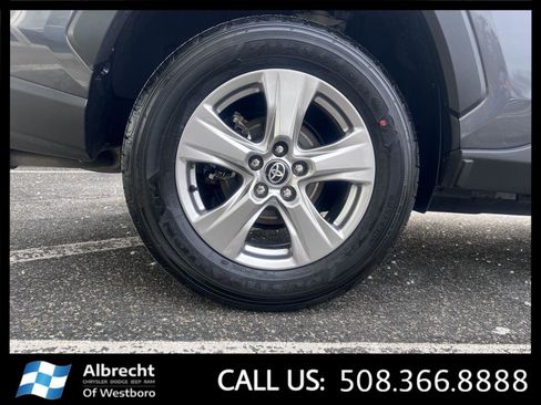 Used 2025 Toyota RAV4 XLE image 32