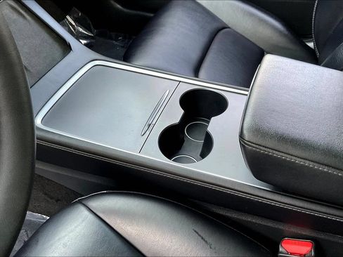 Used 2022 Tesla Model 3 Standard Range RWD image 14